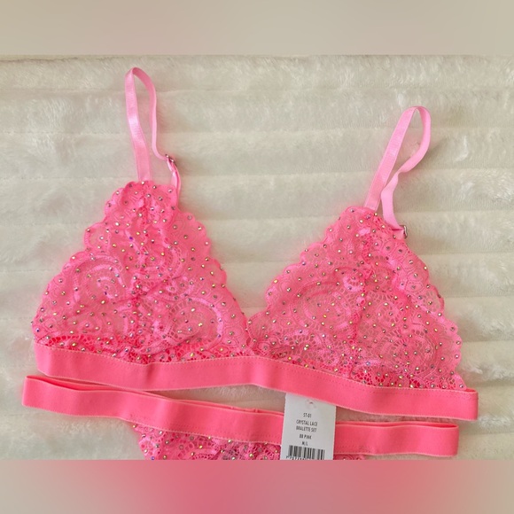 CandyLand | NWT Pink Crystal Lace Bracelet Set - Picture 3 of 6